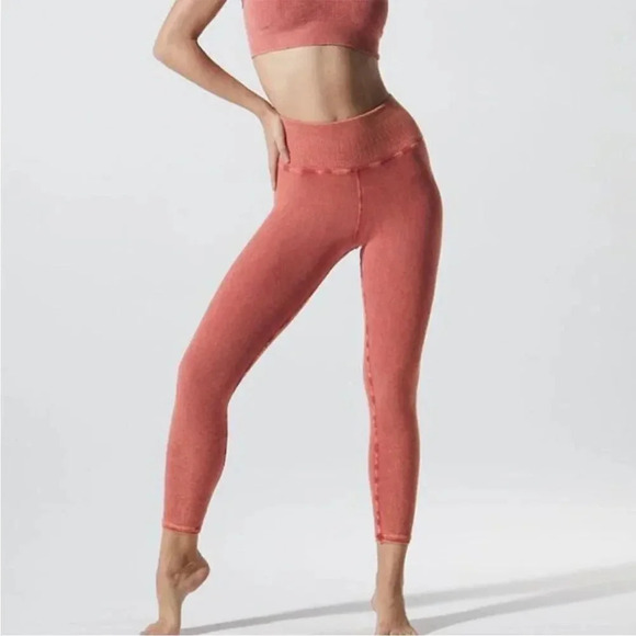 Avocado x TIU Tone It Up Sunrise seamless Leggings - Picture 2 of 13